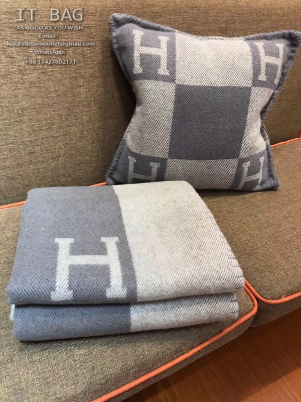 Hermes Avalon Blanket Gray 8